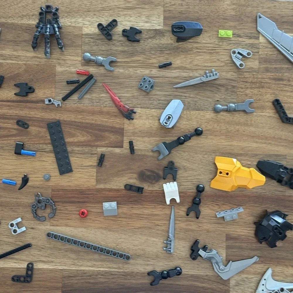 LEGO BIONICLE Hero Factory Bulk Lot of 200+ Parts Pieces 11 oz. SEE PICTURES!